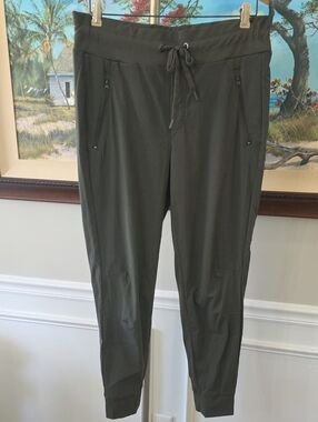 Women's Olive Drawstring Zip-Pocket Joggers